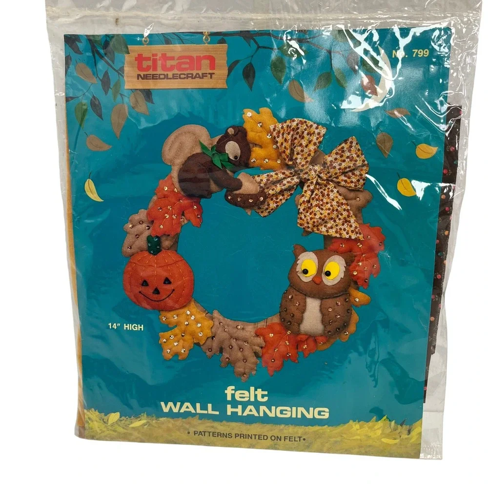 Titan Needlecraft Fall Felt Wall Hanging Owl Squirrel Pumpkin NOS #799 14
